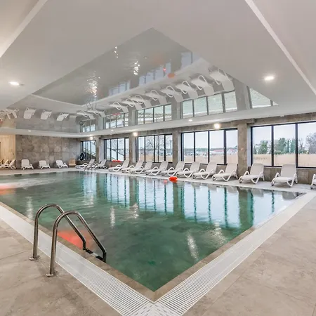 Luxurious No1 By The River By Renters Prestige Apartment Dziwnow