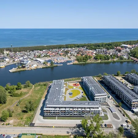 Luxurious No1 By The River By Renters Prestige *