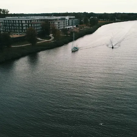 Luxurious No1 By The River By Renters Prestige